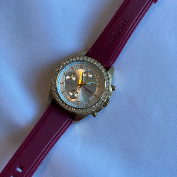 Fossil Watch Deep Berry Color Band - Picture 2 of 3